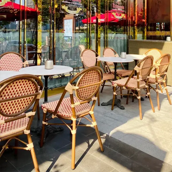 Modern outdoor patio table and chair set